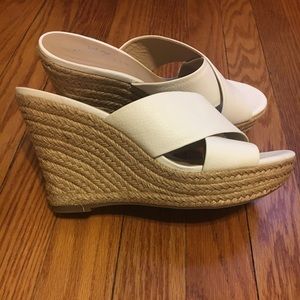 White Wedges